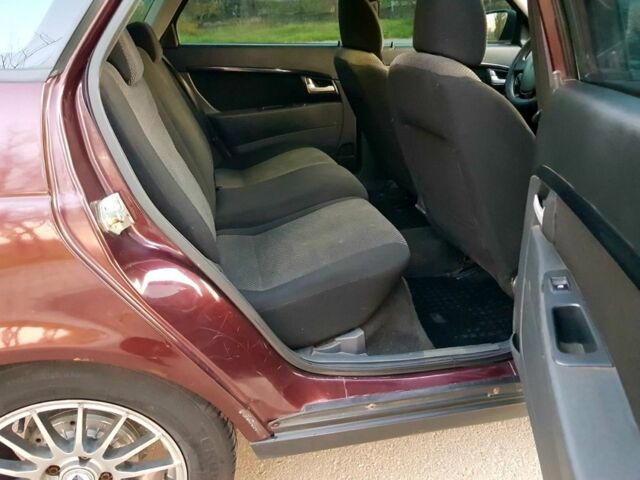 Красный ВАЗ 2172 Priora, объемом двигателя 1.6 л и пробегом 220 тыс. км за 3900 $, фото 6 на Automoto.ua