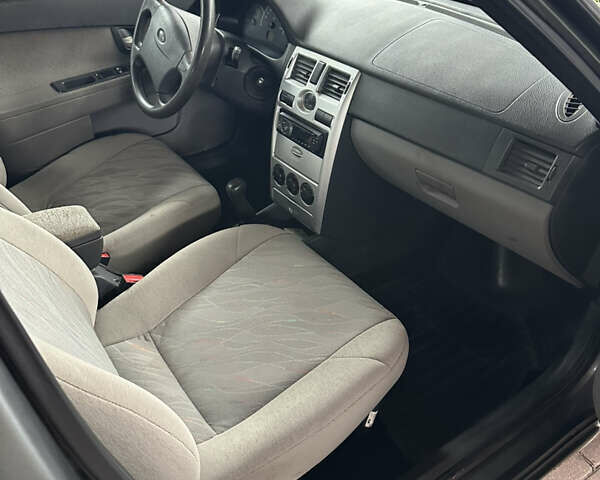 ВАЗ 2172 Priora, объемом двигателя 1.6 л и пробегом 70 тыс. км за 2300 $, фото 6 на Automoto.ua