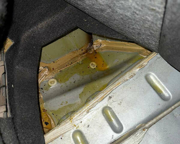 ВАЗ 2172 Priora, объемом двигателя 1.6 л и пробегом 40 тыс. км за 4500 $, фото 12 на Automoto.ua