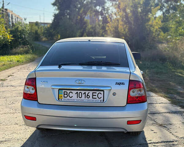 ВАЗ 2172 Priora, объемом двигателя 1.6 л и пробегом 40 тыс. км за 4500 $, фото 3 на Automoto.ua