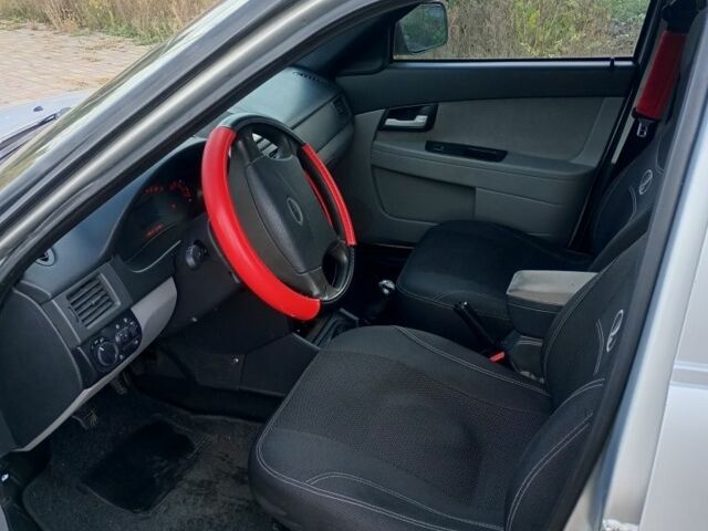 Серый ВАЗ 2172 Priora, объемом двигателя 0 л и пробегом 200 тыс. км за 2600 $, фото 6 на Automoto.ua