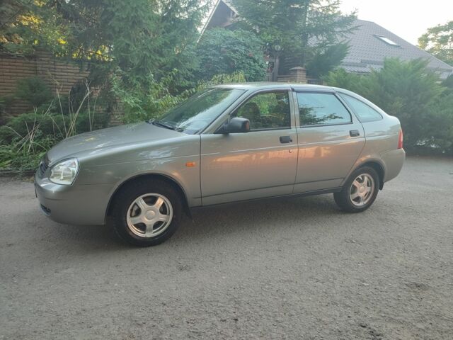 Серый ВАЗ 2172 Priora, объемом двигателя 1.6 л и пробегом 47 тыс. км за 3600 $, фото 3 на Automoto.ua