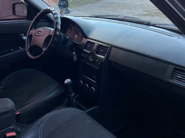 Серый ВАЗ 2172 Priora, объемом двигателя 1.6 л и пробегом 230 тыс. км за 2800 $, фото 3 на Automoto.ua