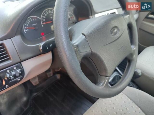Сірий ВАЗ 2172 Priora, об'ємом двигуна 1.6 л та пробігом 47 тис. км за 3600 $, фото 17 на Automoto.ua