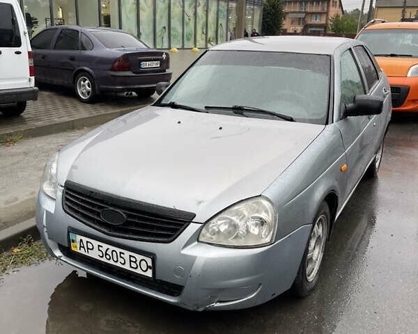 Серый ВАЗ 2172 Priora, объемом двигателя 1.6 л и пробегом 150 тыс. км за 1750 $, фото 1 на Automoto.ua
