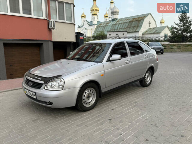 Сірий ВАЗ 2172 Priora, об'ємом двигуна 1.6 л та пробігом 59 тис. км за 1999 $, фото 10 на Automoto.ua