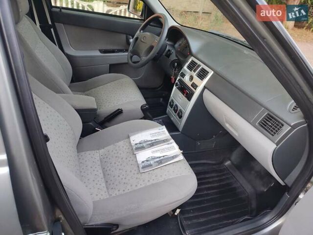 Сірий ВАЗ 2172 Priora, об'ємом двигуна 1.6 л та пробігом 47 тис. км за 3600 $, фото 16 на Automoto.ua