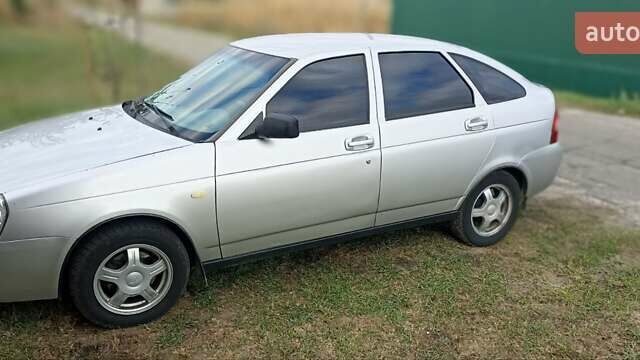 Серый ВАЗ 2172 Priora, объемом двигателя 1.6 л и пробегом 257 тыс. км за 1300 $, фото 6 на Automoto.ua