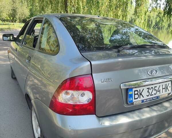 Серый ВАЗ 2172 Priora, объемом двигателя 1.6 л и пробегом 231 тыс. км за 2800 $, фото 5 на Automoto.ua