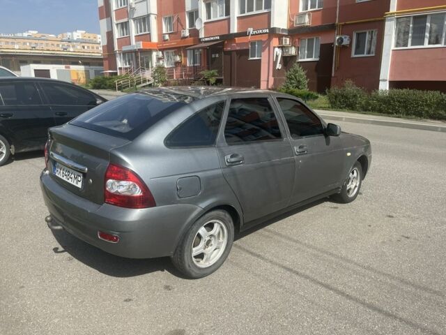 Серый ВАЗ 2172 Priora, объемом двигателя 1.6 л и пробегом 230 тыс. км за 2300 $, фото 4 на Automoto.ua
