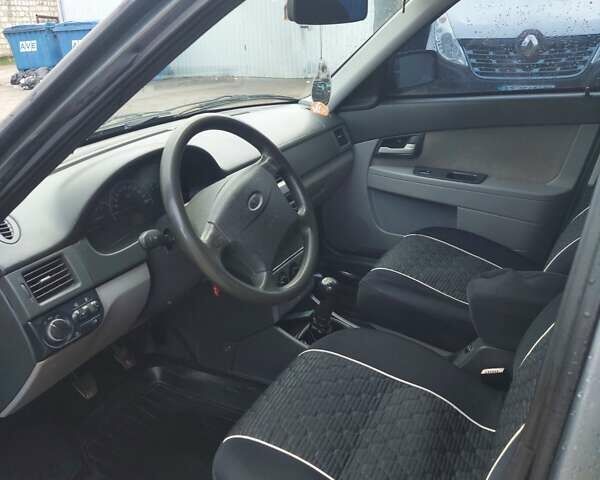 Серый ВАЗ 2172 Priora, объемом двигателя 1.6 л и пробегом 172 тыс. км за 2500 $, фото 18 на Automoto.ua