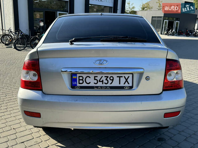 Сірий ВАЗ 2172 Priora, об'ємом двигуна 1.6 л та пробігом 170 тис. км за 2299 $, фото 12 на Automoto.ua
