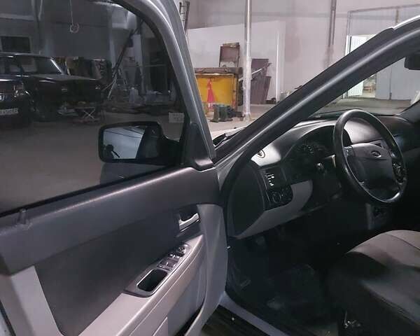 Серый ВАЗ 2172 Priora, объемом двигателя 1.6 л и пробегом 220 тыс. км за 2650 $, фото 5 на Automoto.ua