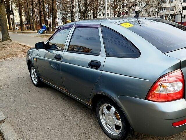 Серый ВАЗ 2172 Priora, объемом двигателя 1.6 л и пробегом 530 тыс. км за 1300 $, фото 2 на Automoto.ua