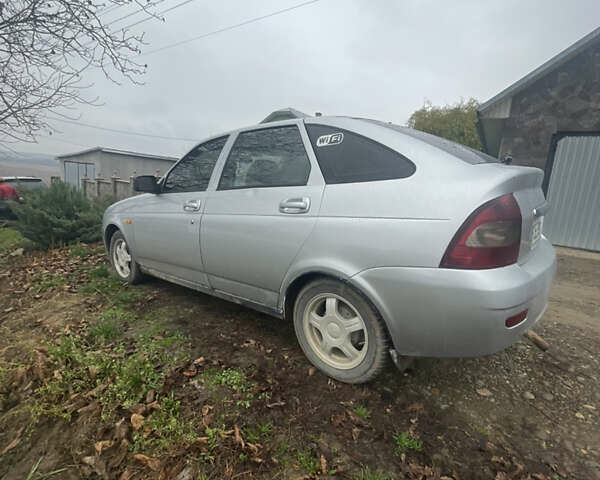 Серый ВАЗ 2172 Priora, объемом двигателя 1.6 л и пробегом 115 тыс. км за 1800 $, фото 2 на Automoto.ua