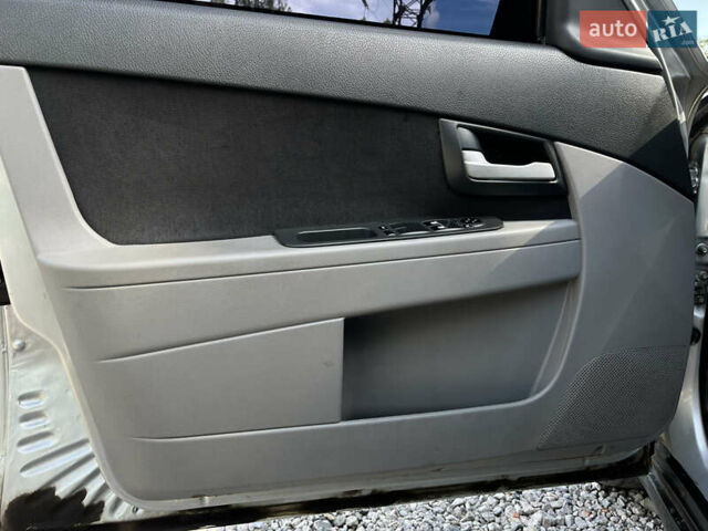 Сірий ВАЗ 2172 Priora, об'ємом двигуна 1.6 л та пробігом 180 тис. км за 2500 $, фото 10 на Automoto.ua