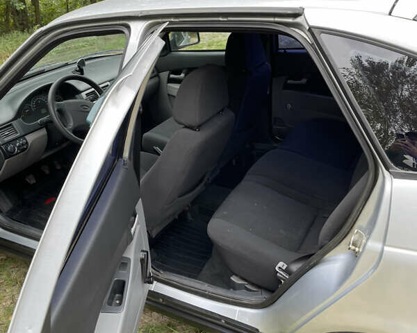 Сірий ВАЗ 2172 Priora, об'ємом двигуна 1.6 л та пробігом 207 тис. км за 2650 $, фото 9 на Automoto.ua