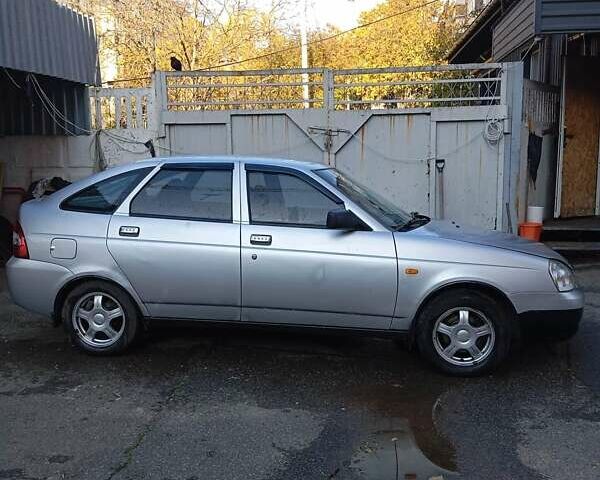 Серый ВАЗ 2172 Priora, объемом двигателя 1.6 л и пробегом 165 тыс. км за 3300 $, фото 6 на Automoto.ua