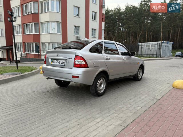 Сірий ВАЗ 2172 Priora, об'ємом двигуна 1.6 л та пробігом 59 тис. км за 1999 $, фото 5 на Automoto.ua
