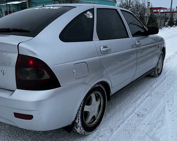 Серый ВАЗ 2172 Priora, объемом двигателя 1.6 л и пробегом 111 тыс. км за 2150 $, фото 12 на Automoto.ua