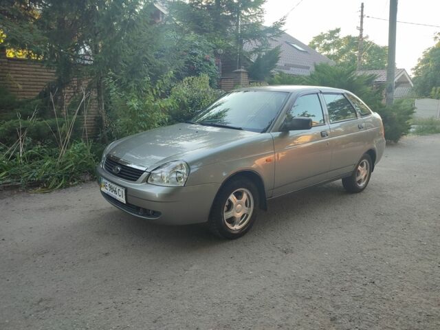 Серый ВАЗ 2172 Priora, объемом двигателя 1.6 л и пробегом 47 тыс. км за 3600 $, фото 4 на Automoto.ua