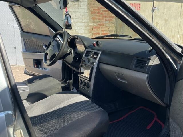 Серый ВАЗ 2172 Priora, объемом двигателя 0 л и пробегом 210 тыс. км за 2300 $, фото 4 на Automoto.ua