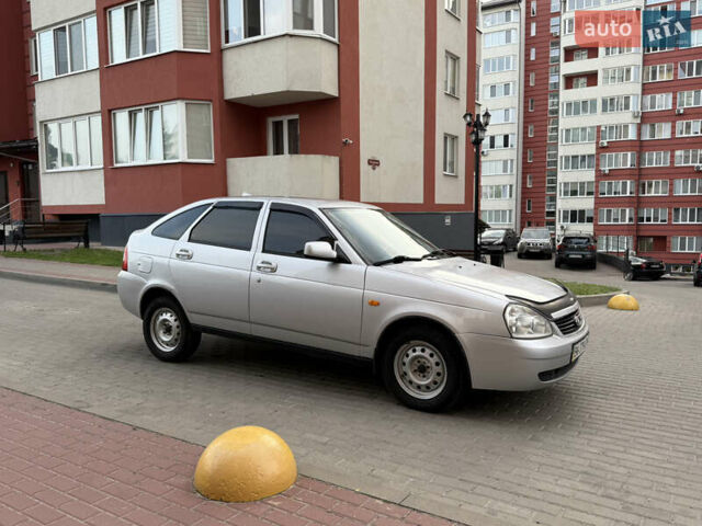 Сірий ВАЗ 2172 Priora, об'ємом двигуна 1.6 л та пробігом 59 тис. км за 1999 $, фото 7 на Automoto.ua