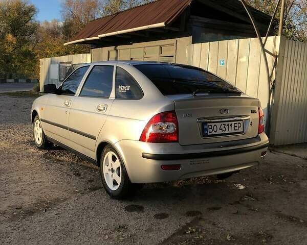Серый ВАЗ 2172 Priora, объемом двигателя 1.6 л и пробегом 112 тыс. км за 3200 $, фото 5 на Automoto.ua