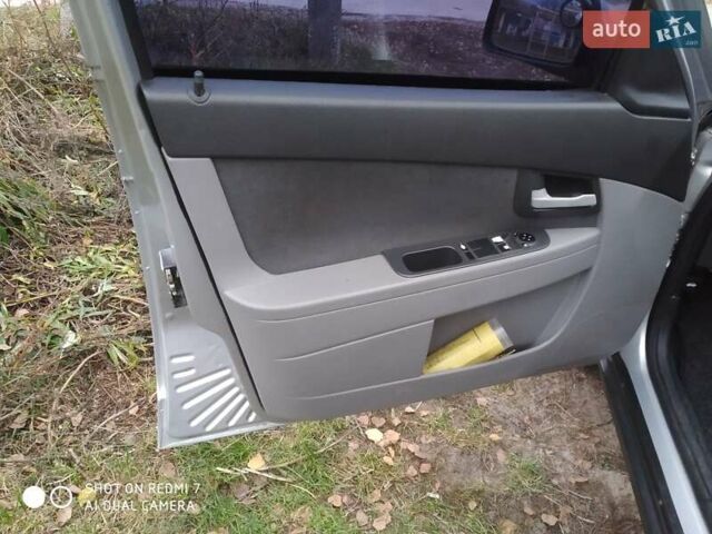 Сірий ВАЗ 2172 Priora, об'ємом двигуна 1.6 л та пробігом 110 тис. км за 2300 $, фото 2 на Automoto.ua