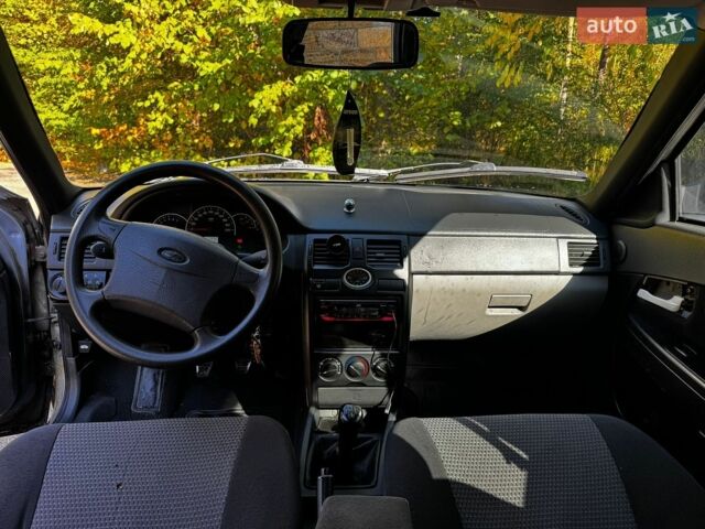 Сірий ВАЗ 2172 Priora, об'ємом двигуна 1.6 л та пробігом 171 тис. км за 1400 $, фото 3 на Automoto.ua