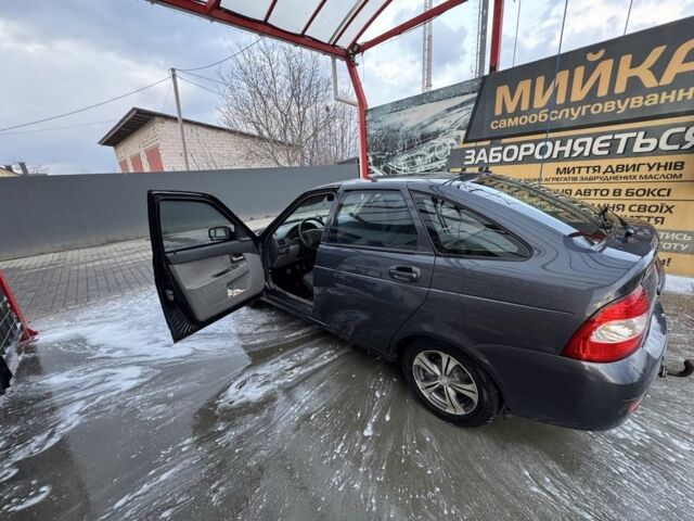 Сірий ВАЗ 2172 Priora, об'ємом двигуна 1.6 л та пробігом 71 тис. км за 1800 $, фото 2 на Automoto.ua
