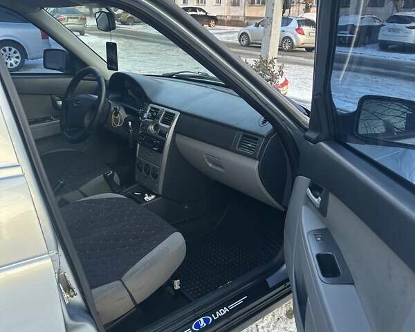 Сірий ВАЗ 2172 Priora, об'ємом двигуна 1.6 л та пробігом 160 тис. км за 2600 $, фото 11 на Automoto.ua