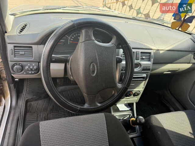 Серый ВАЗ 2172 Priora, объемом двигателя 1.6 л и пробегом 58 тыс. км за 3500 $, фото 7 на Automoto.ua