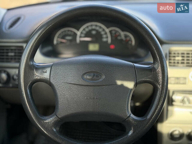 Серый ВАЗ 2172 Priora, объемом двигателя 1.6 л и пробегом 259 тыс. км за 1999 $, фото 10 на Automoto.ua