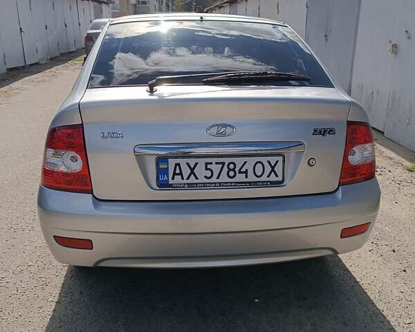 Серый ВАЗ 2172 Priora, объемом двигателя 1.6 л и пробегом 101 тыс. км за 3300 $, фото 2 на Automoto.ua