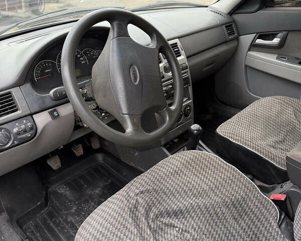 Серый ВАЗ 2172 Priora, объемом двигателя 1.6 л и пробегом 200 тыс. км за 1650 $, фото 8 на Automoto.ua