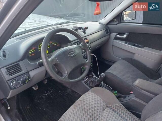 Серый ВАЗ 2172 Priora, объемом двигателя 1.6 л и пробегом 385 тыс. км за 2300 $, фото 4 на Automoto.ua