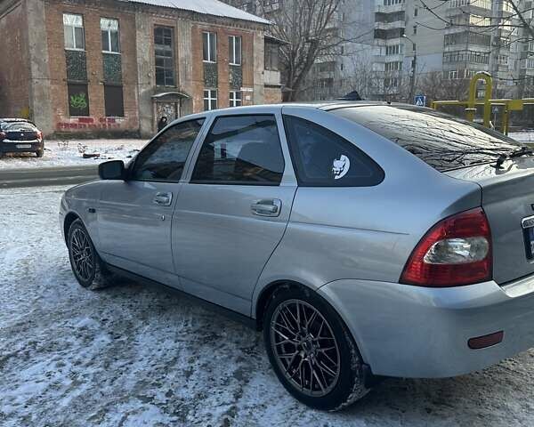 Сірий ВАЗ 2172 Priora, об'ємом двигуна 1.6 л та пробігом 160 тис. км за 2600 $, фото 4 на Automoto.ua