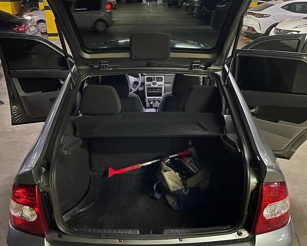 Серый ВАЗ 2172 Priora, объемом двигателя 1.6 л и пробегом 207 тыс. км за 3300 $, фото 7 на Automoto.ua