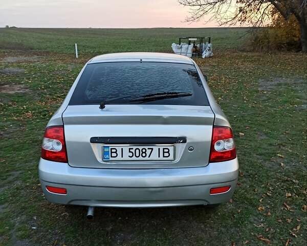 Серый ВАЗ 2172 Priora, объемом двигателя 1.6 л и пробегом 191 тыс. км за 2000 $, фото 4 на Automoto.ua
