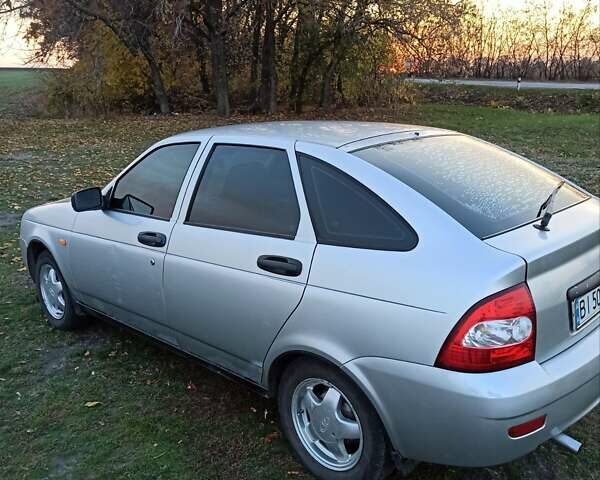 Серый ВАЗ 2172 Priora, объемом двигателя 1.6 л и пробегом 191 тыс. км за 2000 $, фото 3 на Automoto.ua