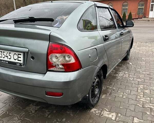 Сірий ВАЗ 2172 Priora, об'ємом двигуна 1.6 л та пробігом 180 тис. км за 1250 $, фото 13 на Automoto.ua