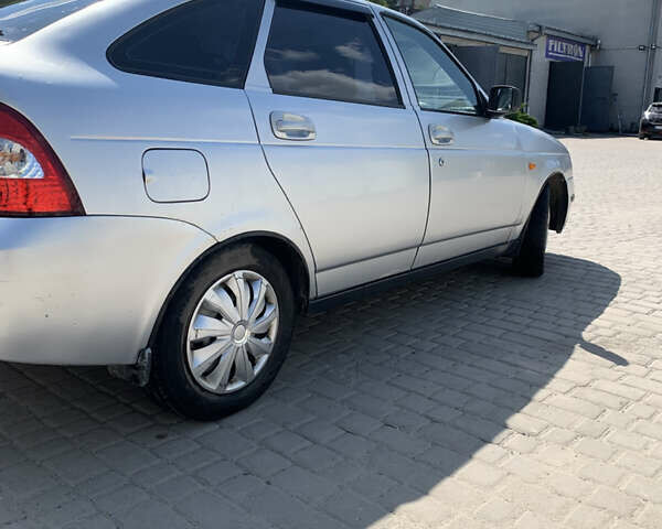 Сірий ВАЗ 2172 Priora, об'ємом двигуна 1.6 л та пробігом 164 тис. км за 2000 $, фото 2 на Automoto.ua