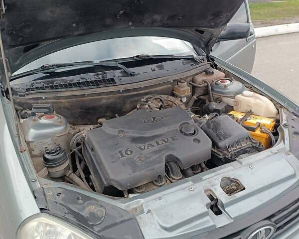 Серый ВАЗ 2172 Priora, объемом двигателя 1.6 л и пробегом 437 тыс. км за 2500 $, фото 7 на Automoto.ua