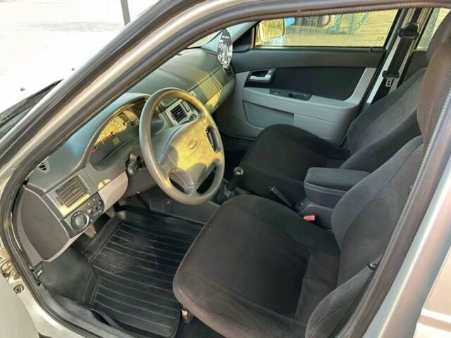 Сірий ВАЗ 2172 Priora, об'ємом двигуна 1.6 л та пробігом 200 тис. км за 2350 $, фото 7 на Automoto.ua