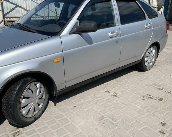 Сірий ВАЗ 2172 Priora, об'ємом двигуна 1.6 л та пробігом 164 тис. км за 2100 $, фото 1 на Automoto.ua