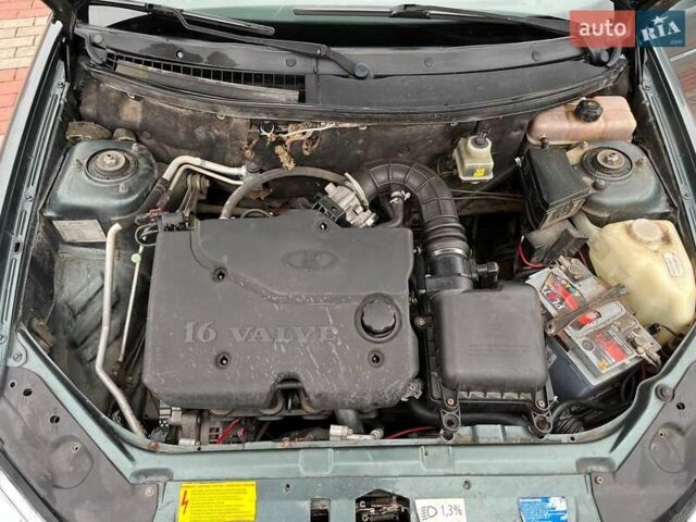 Сірий ВАЗ 2172 Priora, об'ємом двигуна 1.6 л та пробігом 193 тис. км за 1999 $, фото 9 на Automoto.ua