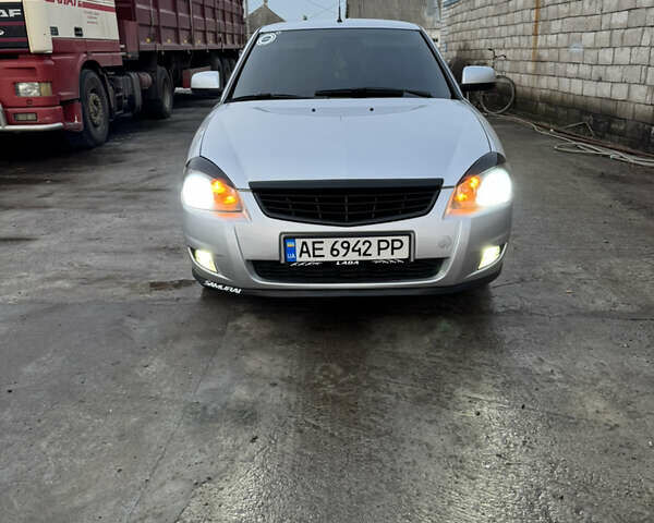 Серый ВАЗ 2172 Priora, объемом двигателя 1.6 л и пробегом 200 тыс. км за 4200 $, фото 7 на Automoto.ua