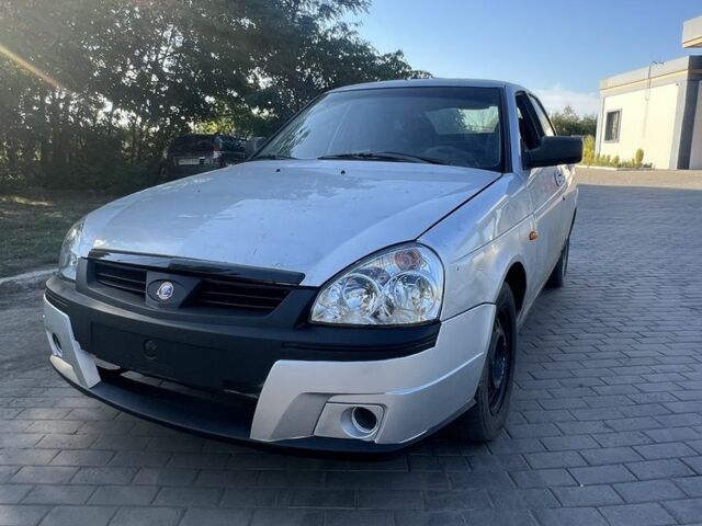 Сірий ВАЗ 2172 Priora, об'ємом двигуна 1.6 л та пробігом 210 тис. км за 2350 $, фото 1 на Automoto.ua