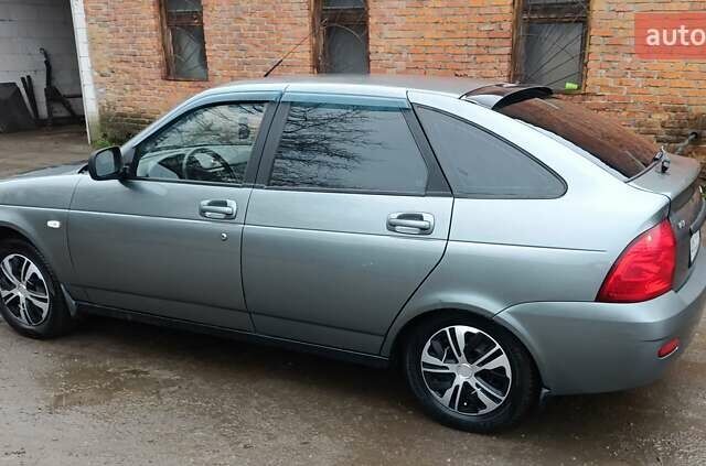 Сірий ВАЗ 2172 Priora, об'ємом двигуна 1.6 л та пробігом 142 тис. км за 3000 $, фото 6 на Automoto.ua